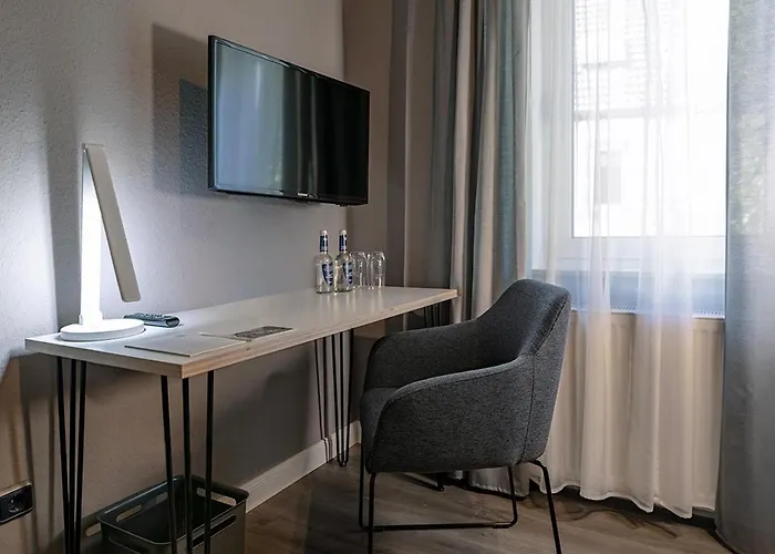 Hotell Boutique-hotel Zum Gruenen Baum 3*