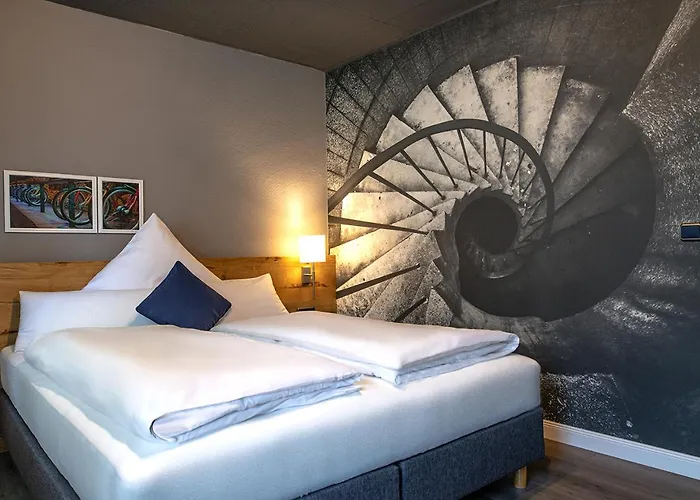 Отель Boutique-hotel Zum Gruenen Baum 3*
